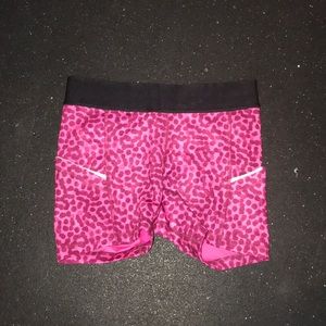 Lulu Lemon Pink leopard print spandex